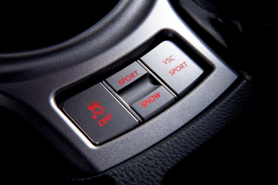  Subaru BRZ 2011 года  (фото 12 из 209)